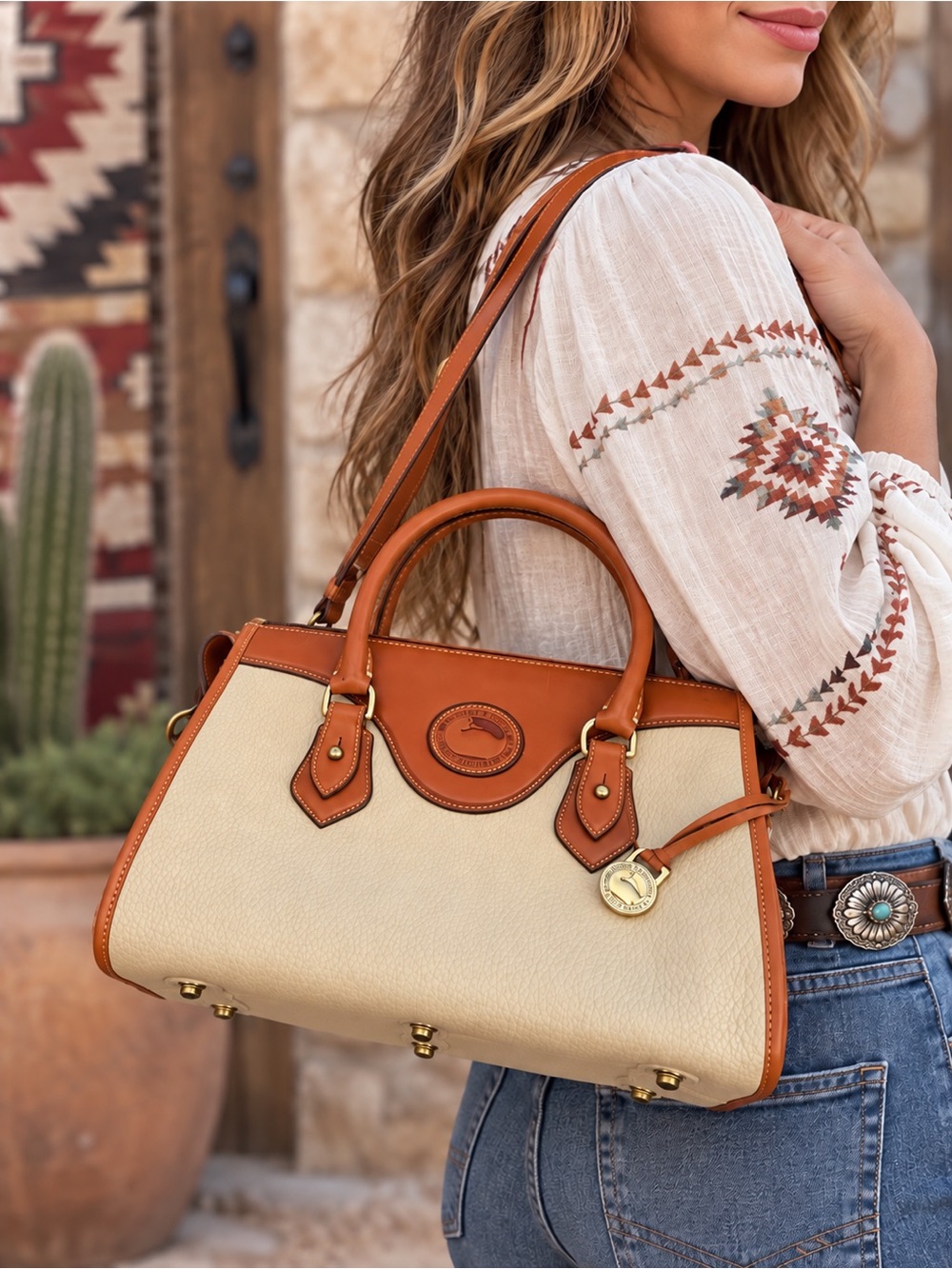 Vintage Dooney Bourke Cream/ British Tan Shoulder Satchel Bag Purse Y2K Leather